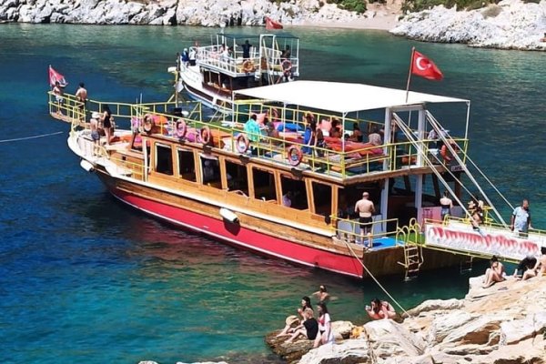 24 m Gulet · Kuşadası