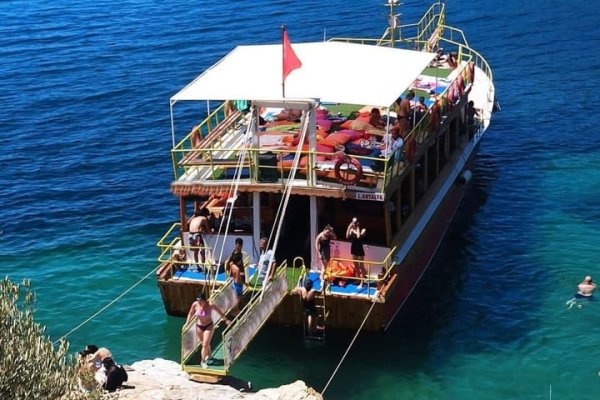 24 m Gulet · Kuşadası