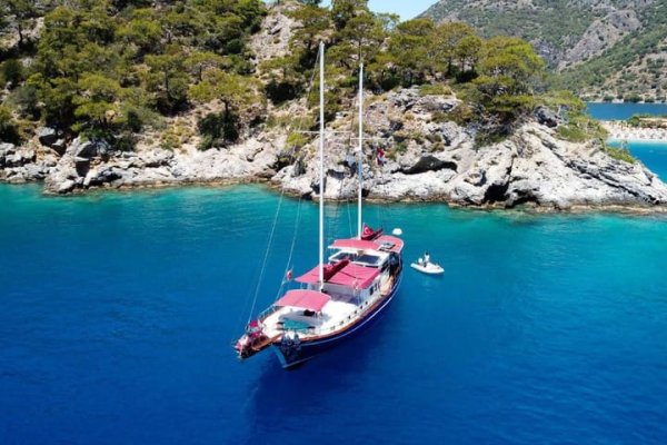 26 m Gulet · 4 Kabin · Göcek