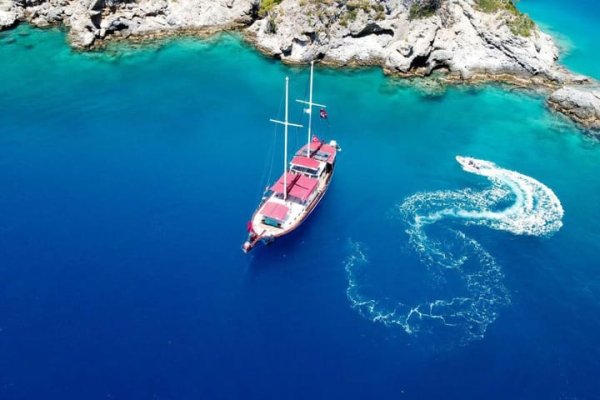26 m Gulet · 4 Kabin · Göcek