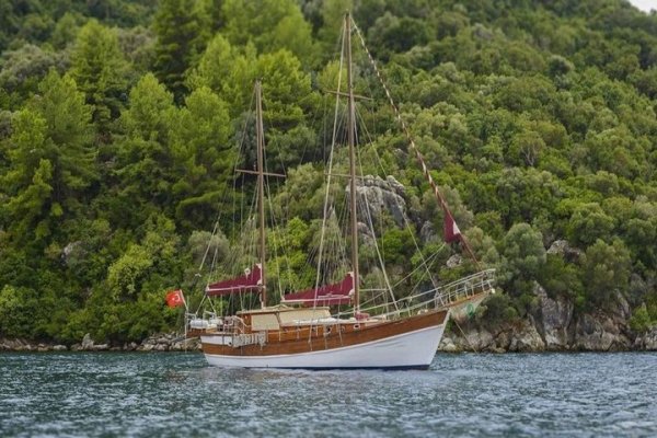 21,5 m Gulet · 4 Kabin · Kaş