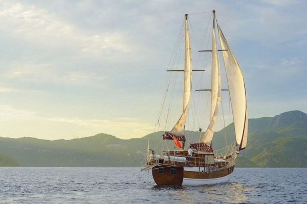 21,5 m Gulet · 4 Kabin · Kaş