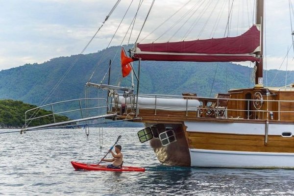 21,5 m Gulet · 4 Kabin · Kaş
