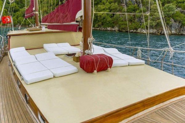 21,5 m Gulet · 4 Kabin · Kaş