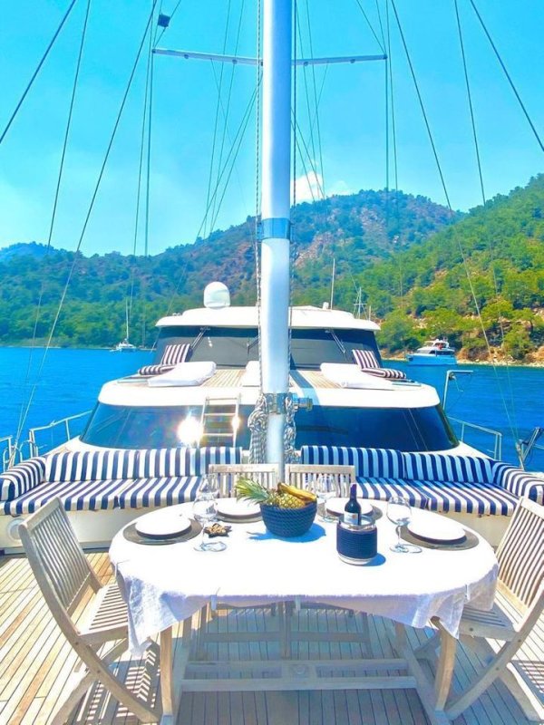 33 m Gulet · 5 Kabin · Göcek