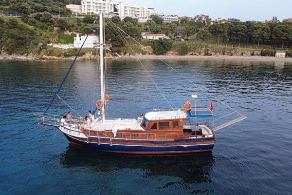 14 m Gulet · 2 Kabin · Kuşadası