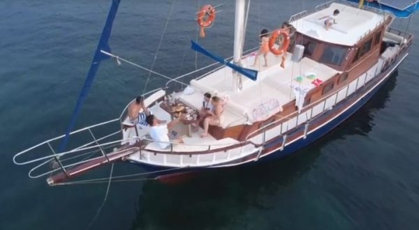 14 m Gulet · 2 Kabin · Kuşadası