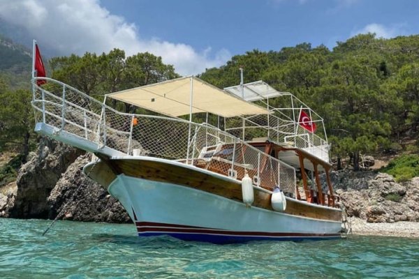 12,5 m Gulet · Adrasan