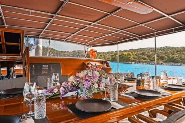 32 m Gulet · 7 Kabin · Split