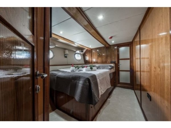 26 m Gulet · 5 Kabin · Split