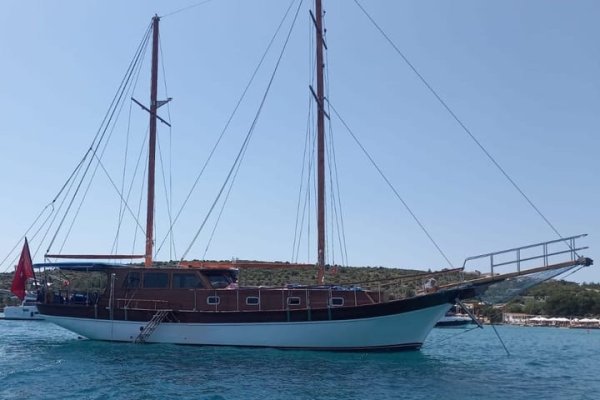 24 m Gulet · 6 Kabin · Çeşme