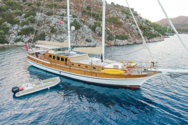 27 m Gulet · 6 Kabin · Marmaris