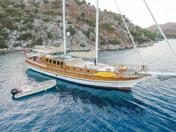 27 m Gulet · 6 Kabin · Marmaris
