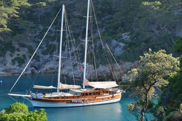 27 m Gulet · 6 Kabin · Marmaris