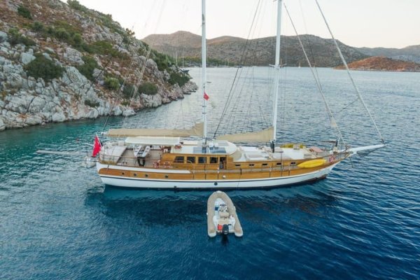 27 m Gulet · 6 Kabin · Marmaris