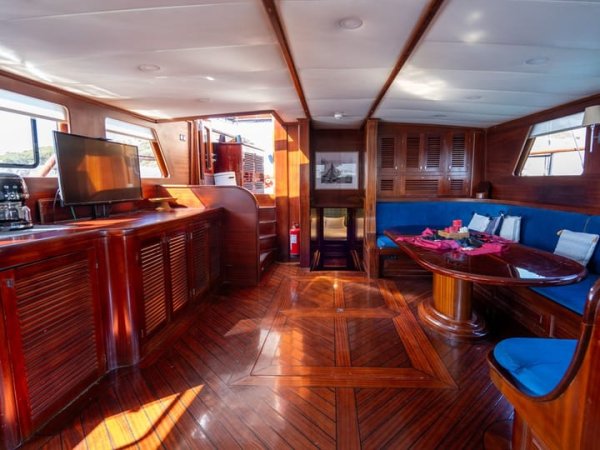 27 m Gulet · 5 Kabin · Atina