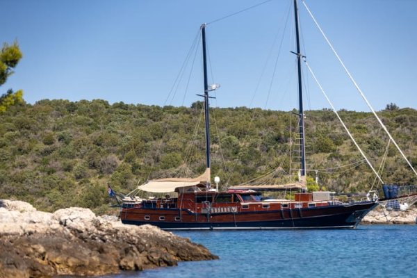 28 m Gulet · 4 Kabin · Split