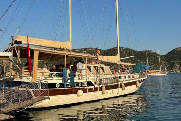 21 m Gulet · 6 Kabin · Kekova