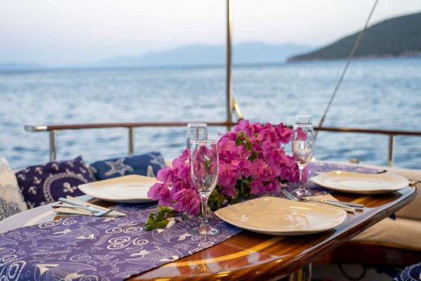 12 m Gulet · 2 Kabin · Bodrum