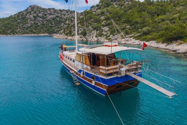 17 m Gulet · 4 Kabin · Demre