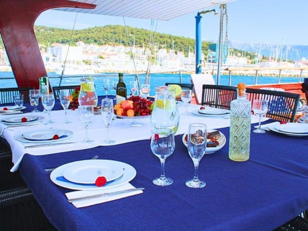 36 m Gulet · 6 Kabin · Split
