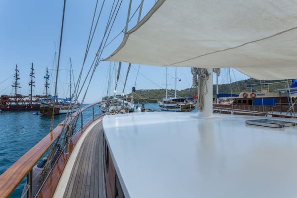 24 m Gulet · 6 Kabin · Kemer