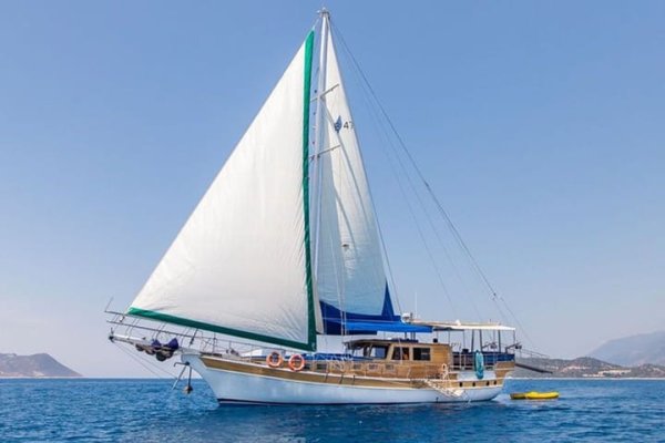 19 m Gulet · 4 Kabin · Kaş