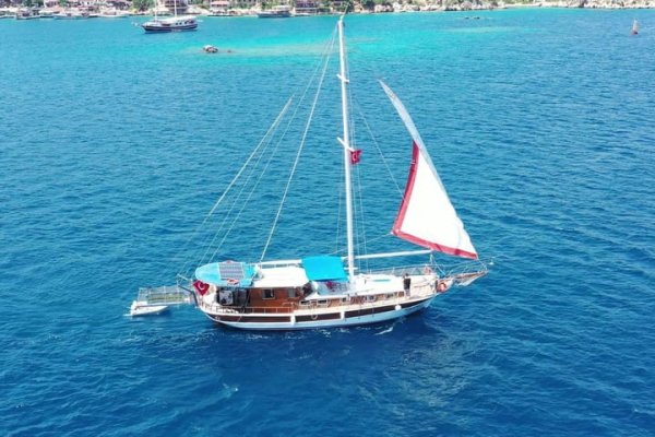 17 m Gulet · 4 Kabin · Demre