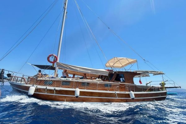 15 m Gulet · 3 Kabin · Datça