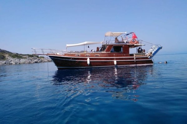 13 m Gulet · 3 Kabin · Datça