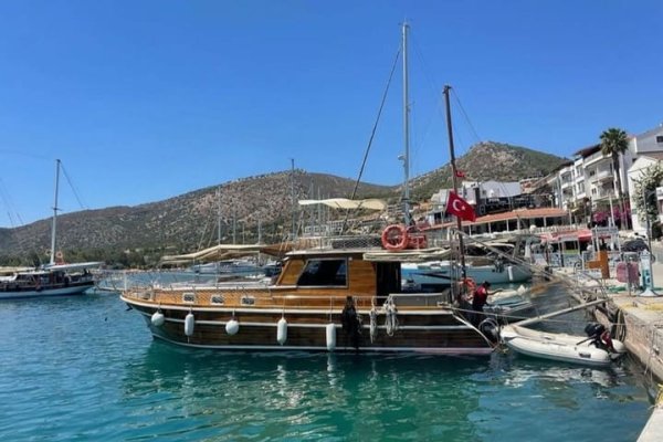 13 m Gulet · 3 Kabin · Datça
