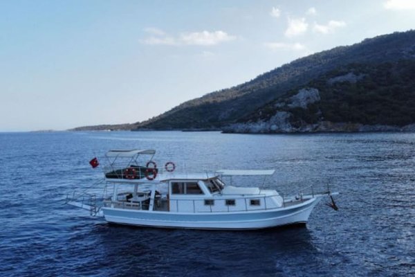 12 m Gulet · 3 Kabin · Datça