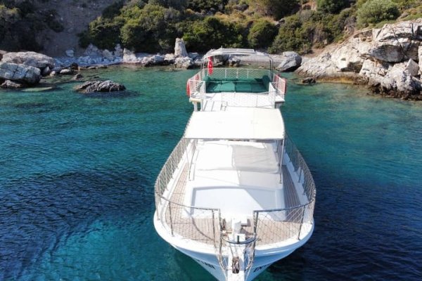 12 m Gulet · 3 Kabin · Datça