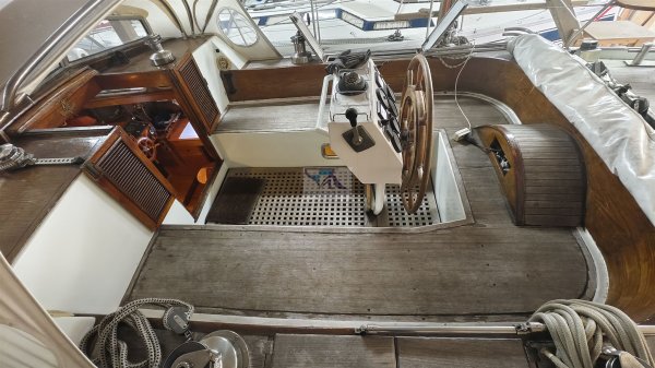 Deters Yacht & Bootswerft Glacer 42 · 1986 · Almanya