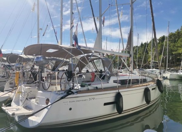 Jeanneau Sun Odyssey 379 · 2012 · Hırvatistan