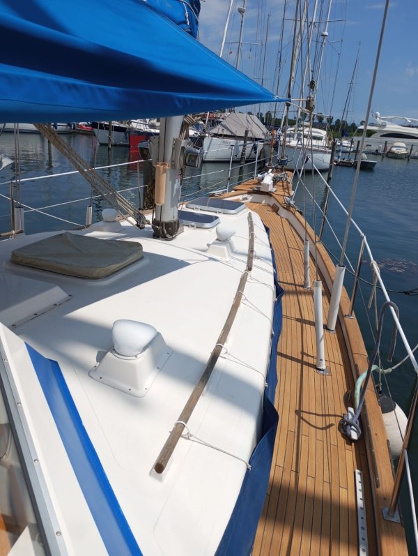 Hallberg-Rassy Hallberg Rassy 41 Ketch · 1979 · İtalya