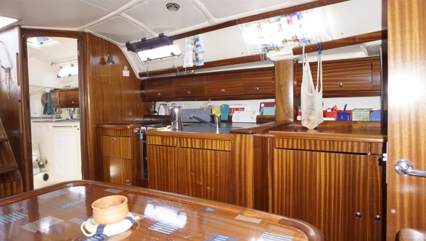 Bavaria 38 · 2002 · İtalya